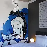 Loveyou Hotel